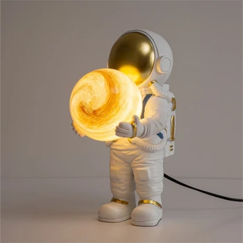 Астронавт творчески декор LED настолна лампа детска стая спалня нощни светлини хол луна стена лампа момче планета нощна лампа