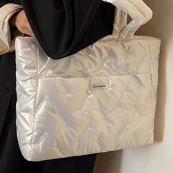 2024 Дамски зимни подмишници рамо чанта бежово перлена тъкан дебели дами големи пазарски чанти женски качество купувач чанта сак