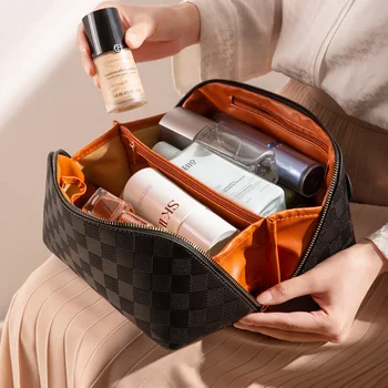 Козметична марка дизайнер жени чанти дами евтини дамски чанти високо качество луксозен грим пратеник съхранение тоалетна измиване чанта