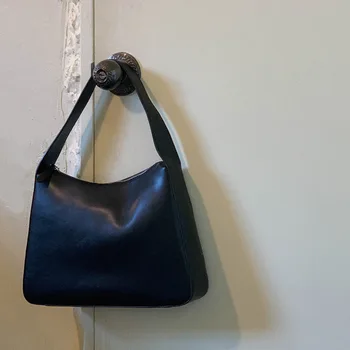 Черна макаронена чанта нова кожена чанта мека пътуваща дизайн смисъл чанта за подмишници чанта чанта от висок клас чанта